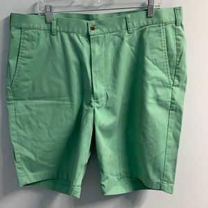 Green  men’s shorts with front and back pockets